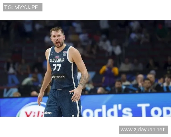 东契奇传球失误 莱昂纳德上篮打成并加罚 东契奇传球失误 莱昂纳德上篮打成并加罚