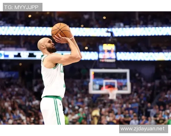 德里克-怀特调侃自己是卧底：爵士能赢要归功于我